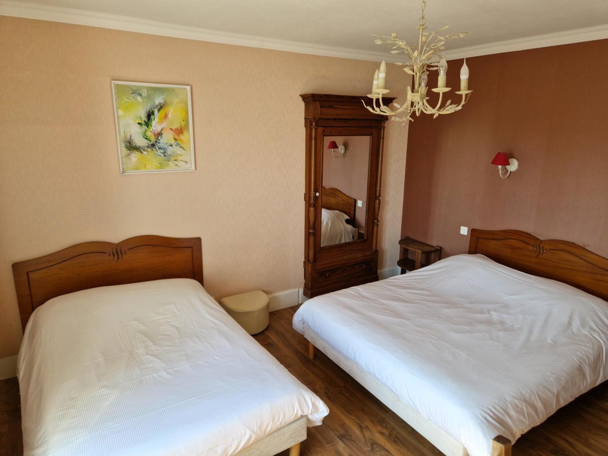 Hotel De La Ferte ชานญี ภายนอก รูปภาพ