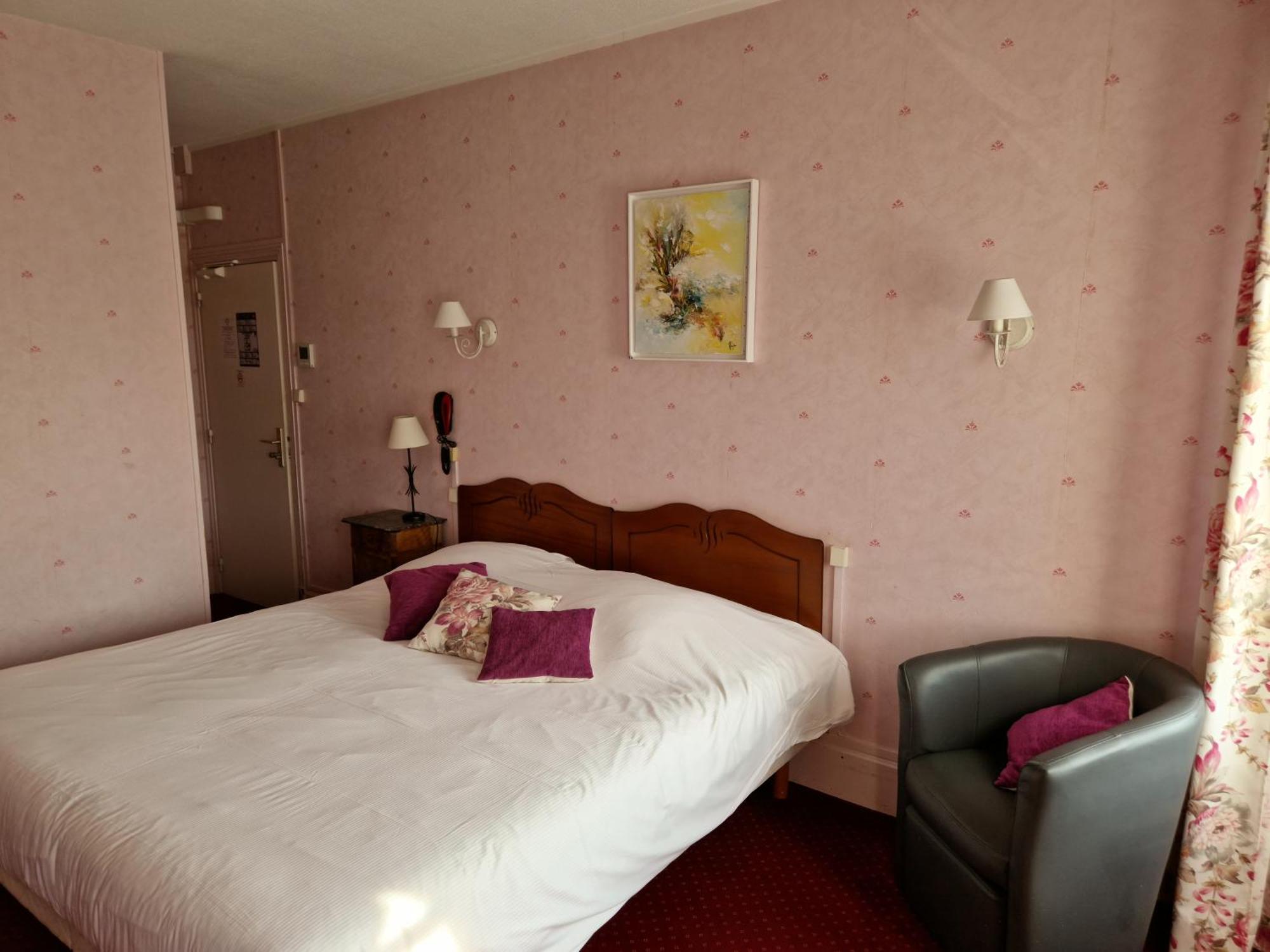 Hotel De La Ferte ชานญี ภายนอก รูปภาพ