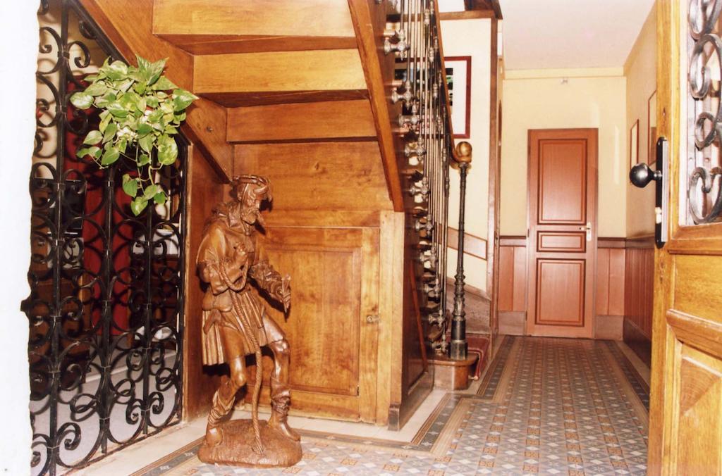 Hotel De La Ferte ชานญี ภายนอก รูปภาพ